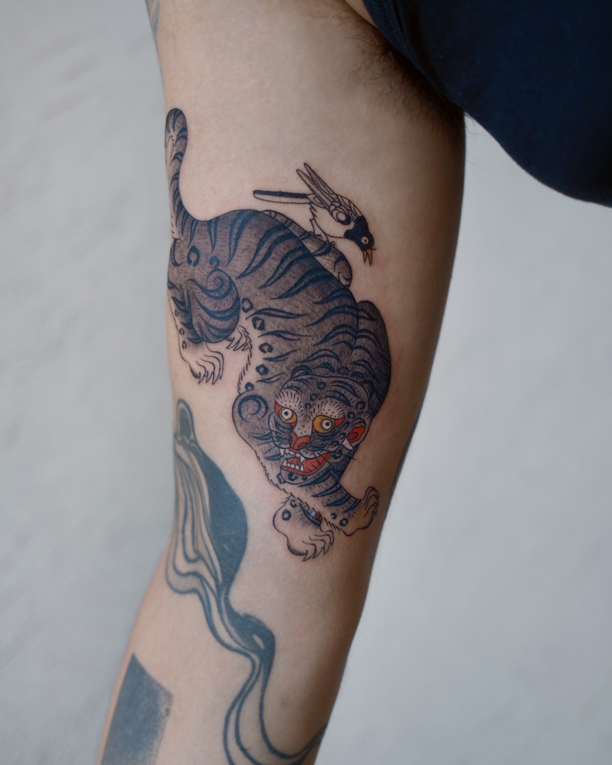 Hojakdo — Korean traditional tattoo by Onsil, on the skin